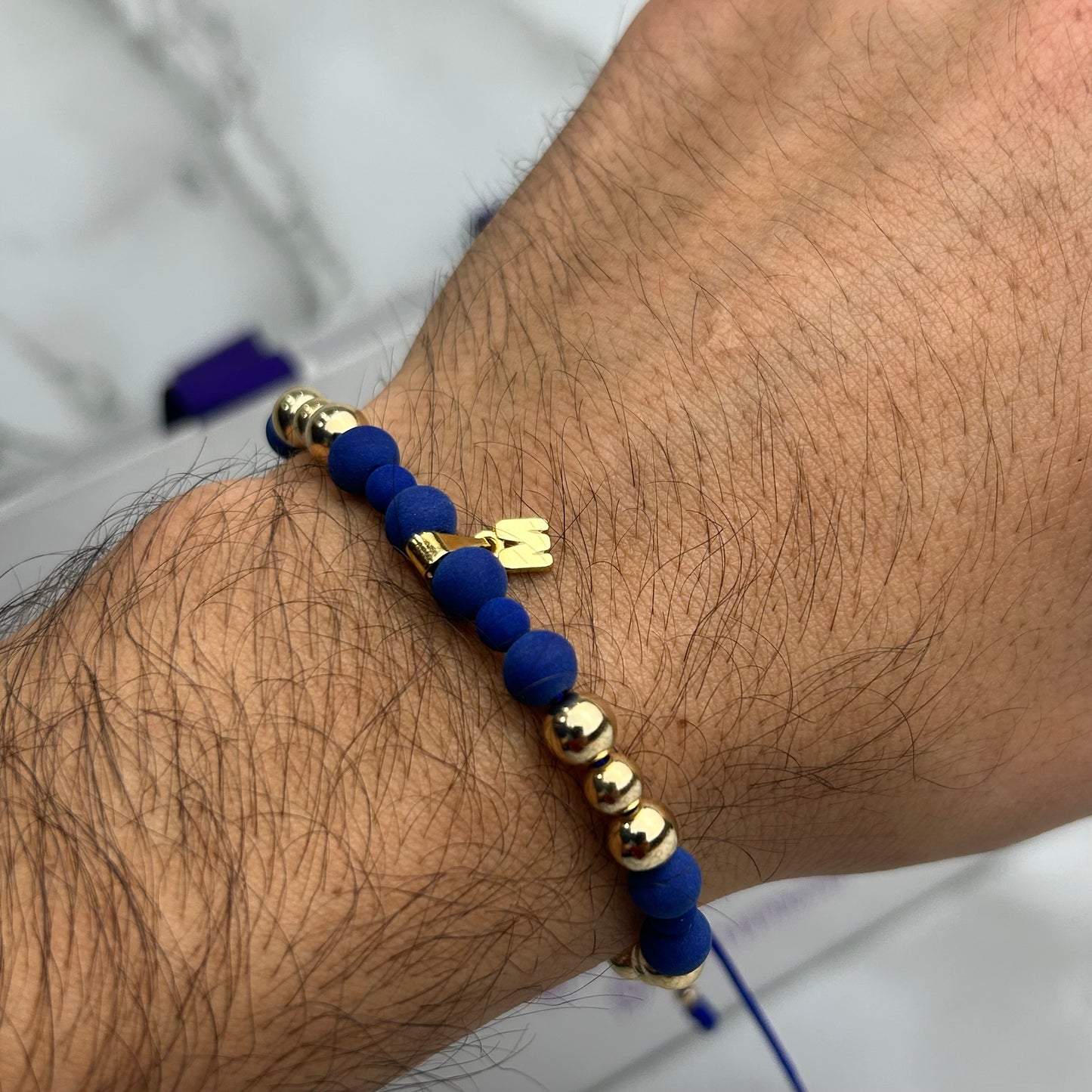 Pulsera Millonarios Full Balin Neopreno, Liso Inicial M Oro Laminado 18 K AZ