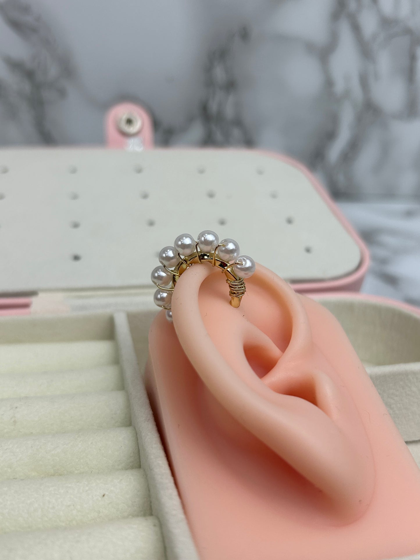Ear Cuff Perlas blancas
