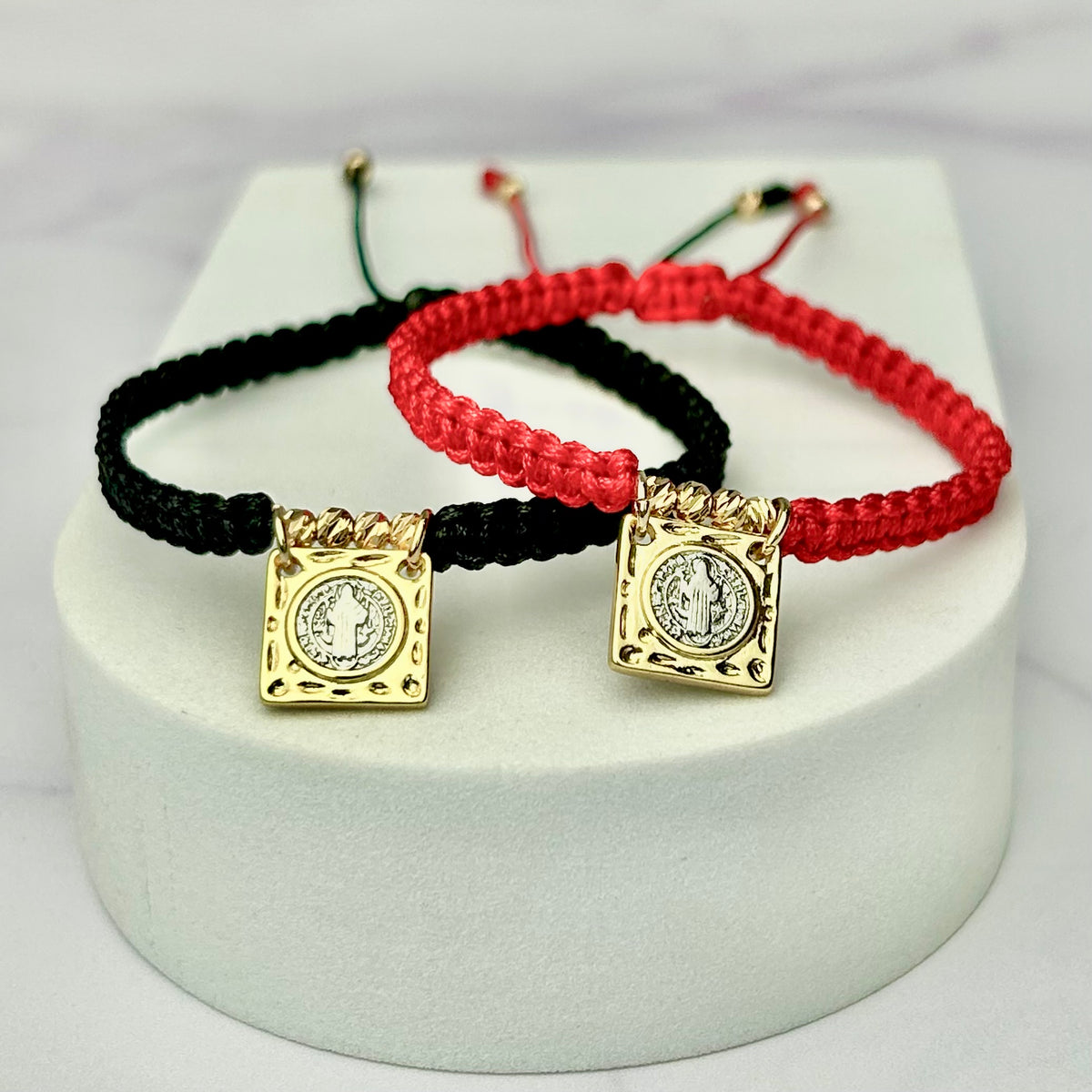 Combo: Pulseras Tejidas Balin Italy con Hrj Escapulario San Benito OL18K NG y RJ