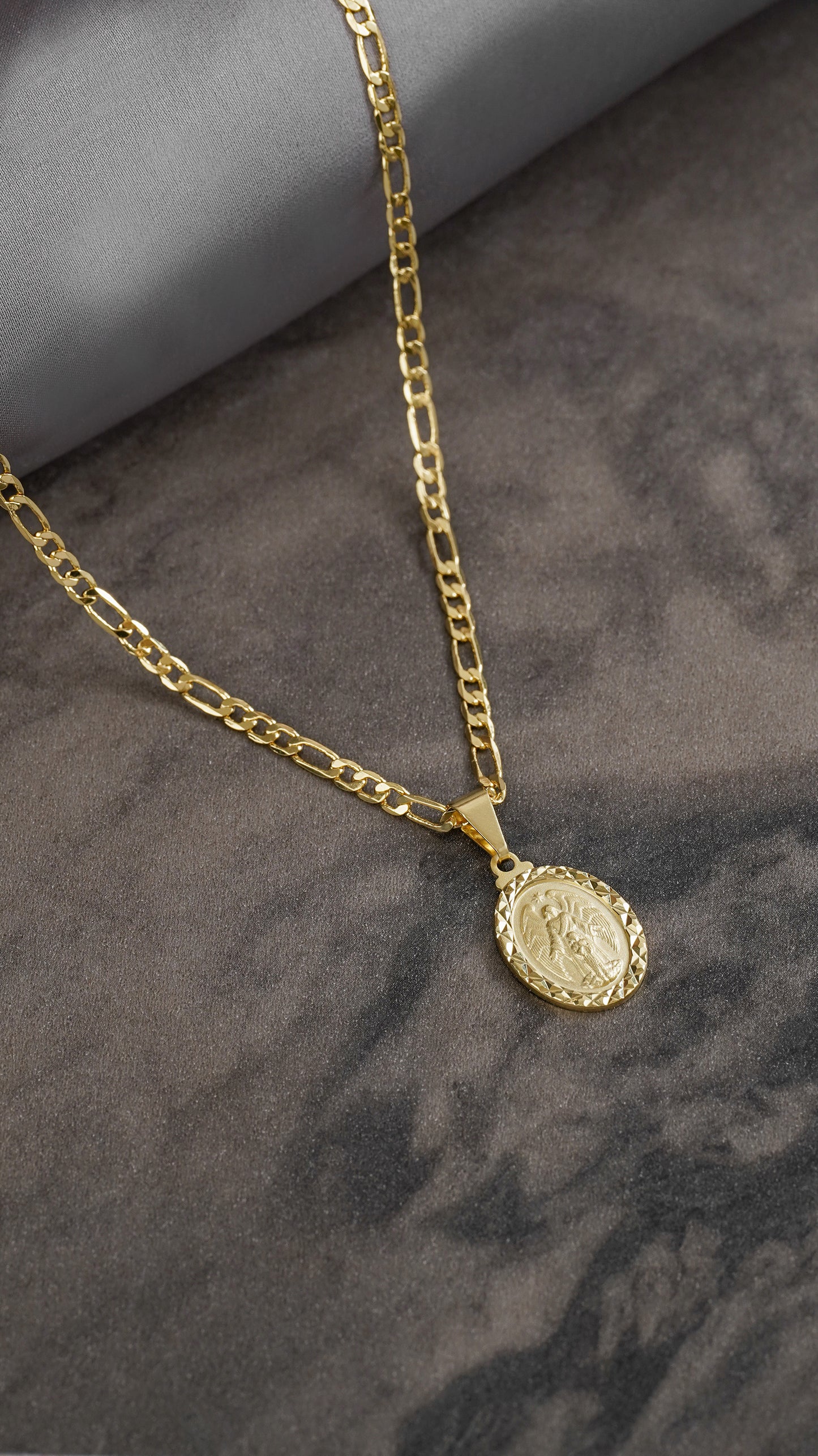 Dije Ángel Custodio