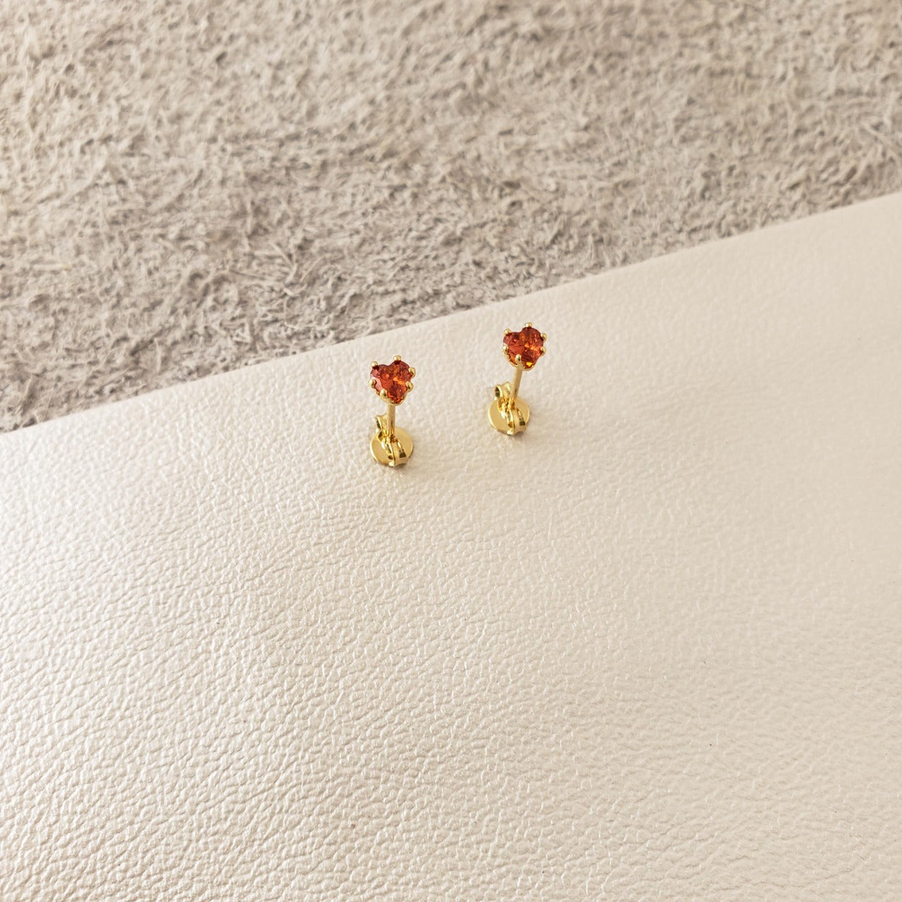 Arete Topo Circonia Corazón ROJO