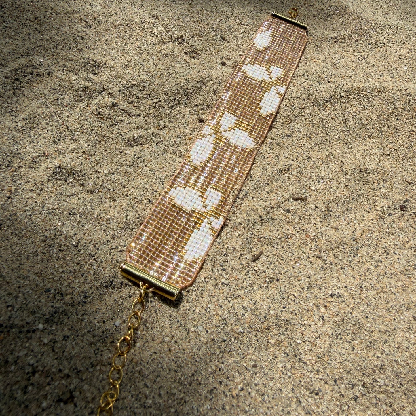 Pulsera Miyuki Mariposas Blancas Tornasol  + extensor