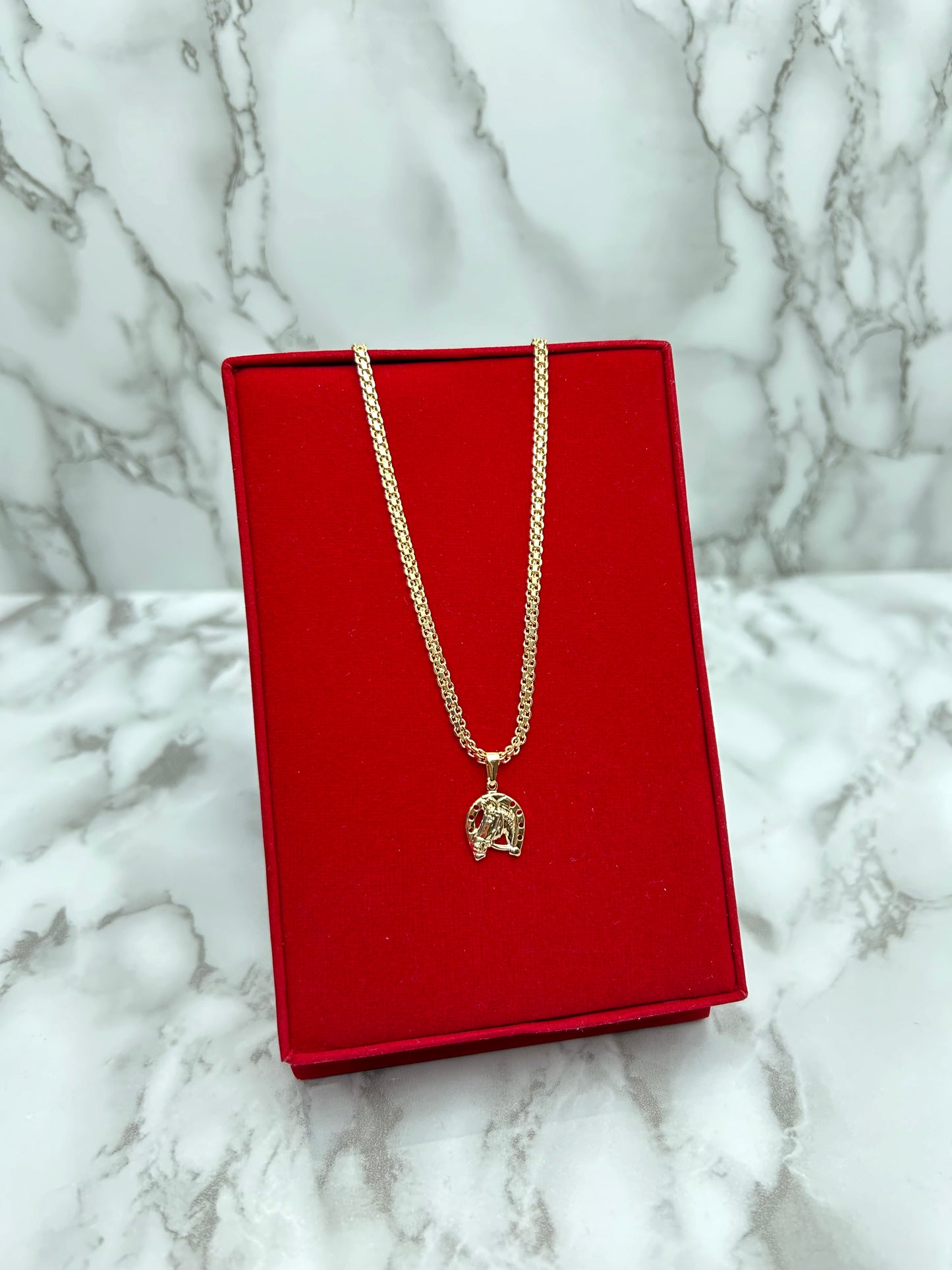 Dije Herradura Dorada