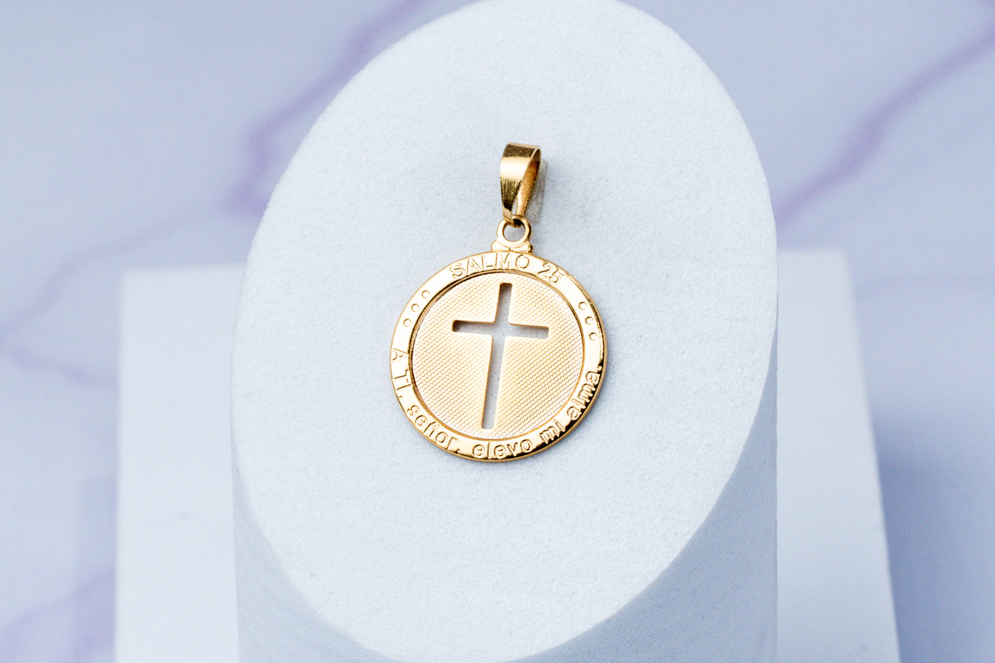Dije Medalla Silueta Cruz